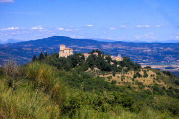 Borgo di Fighine- borg på toppen
