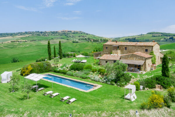 Villa Prugnolo - uavhengig villa med stor hage og svømmebasseng