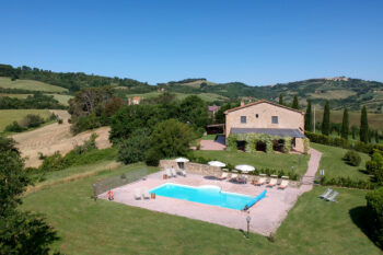 Villa Luminosa luxury Villa om Tuscany Close to the Sea town and wine. Panoramica views. 6 bedroom. Slepe 12. 7 bathrooms. Private pool