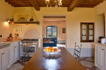 Villa Luminosa luxury Villa om Tuscany Close to the Sea town and wine. Panoramica views. 6 bedroom. Slepe 12. 7 bathrooms. Private pool