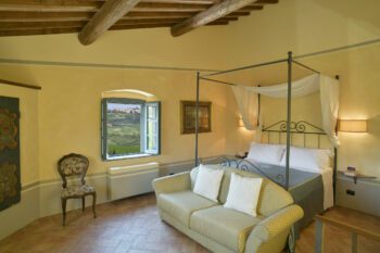 Villa Luminosa luxury Villa om Tuscany Close to the Sea town and wine. Panoramica views. 6 bedroom. Slepe 12. 7 bathrooms. Private pool