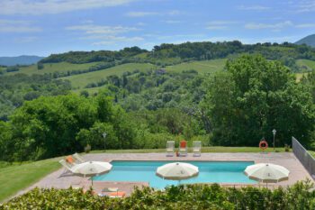 Villa Luminosa luxury Villa om Tuscany Close to the Sea town and wine. Panoramica views. 6 bedroom. Slepe 12. 7 bathrooms. Private pool