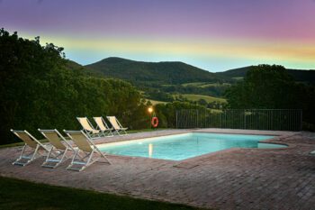 Villa Luminosa luxury Villa om Tuscany Close to the Sea town and wine. Panoramica views. 6 bedroom. Slepe 12. 7 bathrooms. Private pool