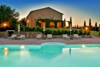 Villa Luminosa luxury Villa om Tuscany Close to the Sea town and wine. Panoramica views. 6 bedroom. Slepe 12. 7 bathrooms. Private pool