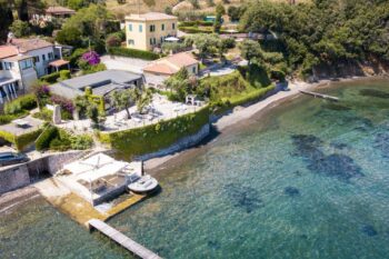 Villa Terraza sull’Elba.-Privat villa ved vannkanten i Toscana. Luksus. LaBellaVita La Bella Vita