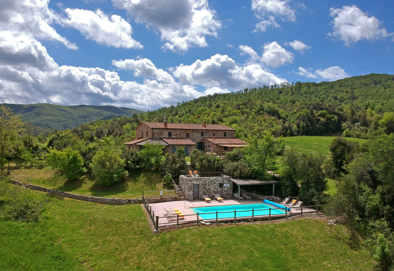 Villa Podere Gina Toscana 20 sengeplasser utsikt privat basseng luksus