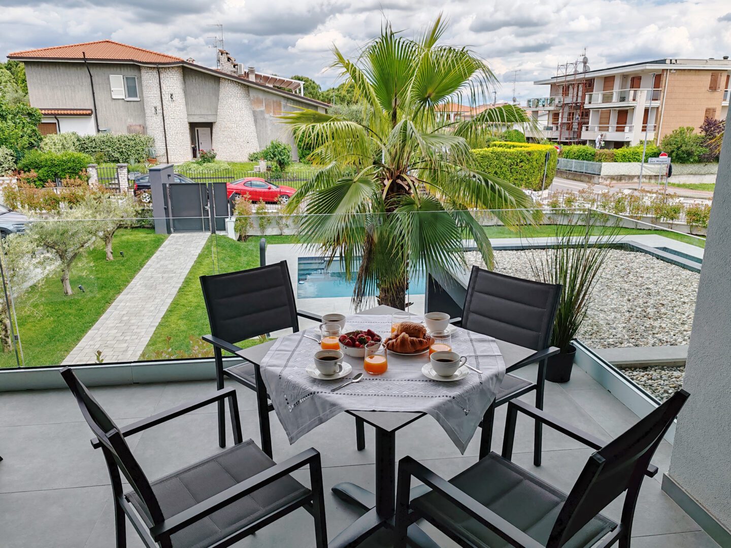 Casa Minzoni, 2 soverom, basseng, bygget 2024 La Bella Vita Sirmione
